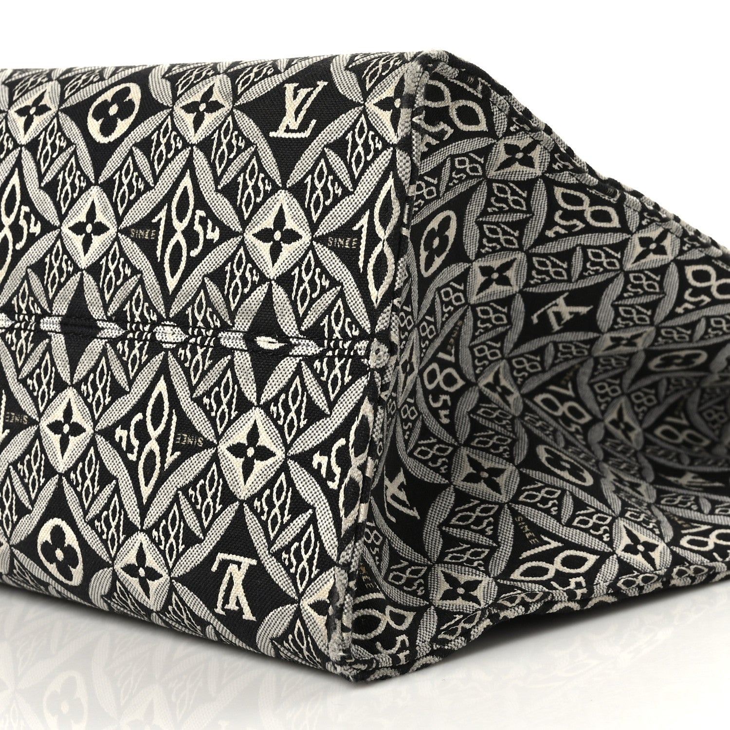 Louis Vuitton Jacquard Since 1854 Onthego GM Grey 8 of 8