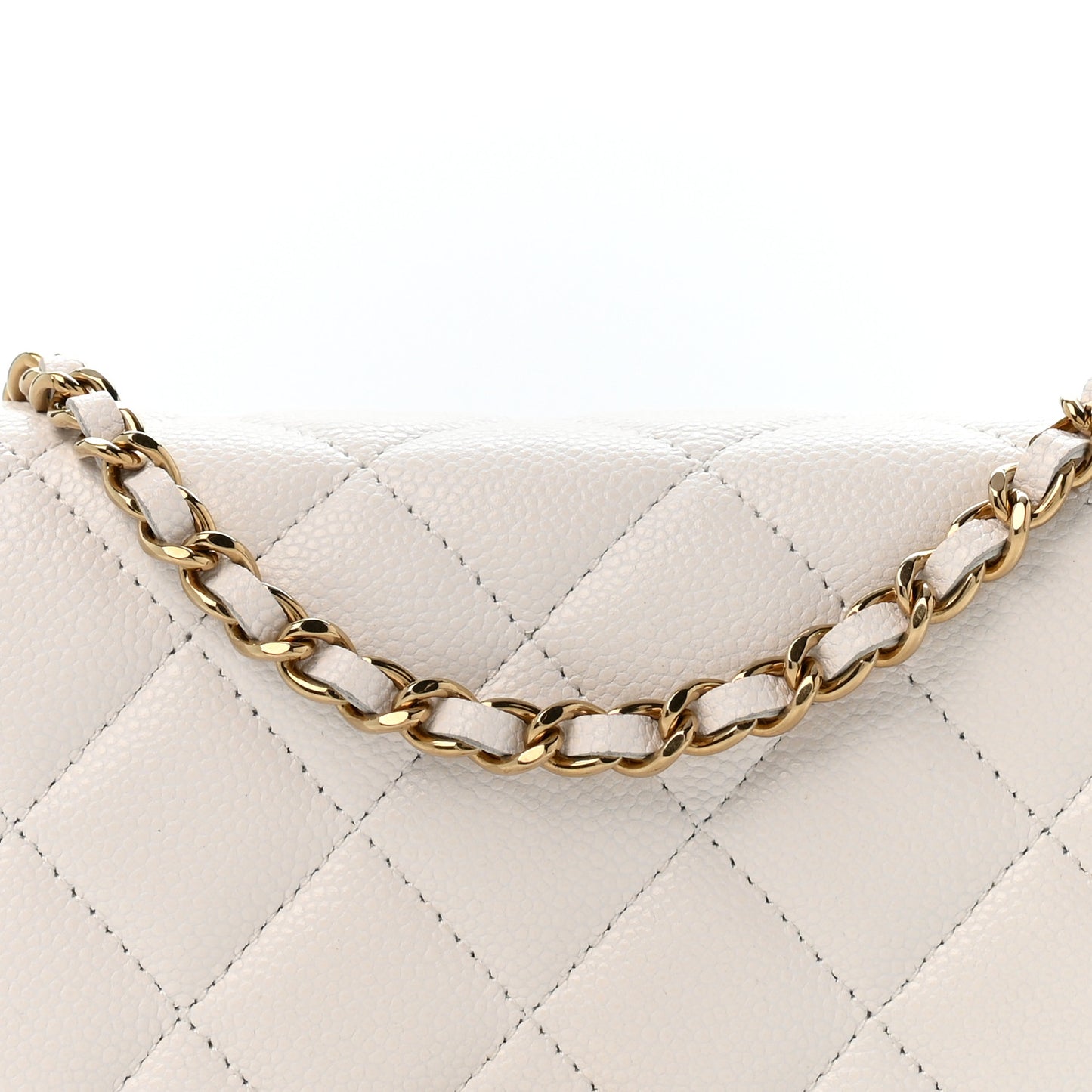 Caviar Quilted CC Turnlock Wallet On Chain WOC White