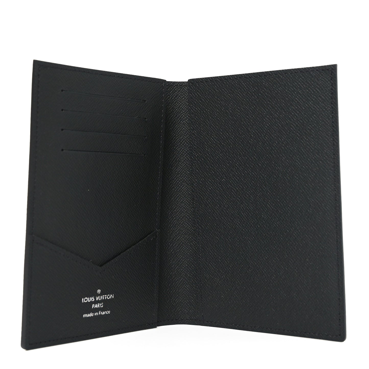 Taiga Passport Cover Black