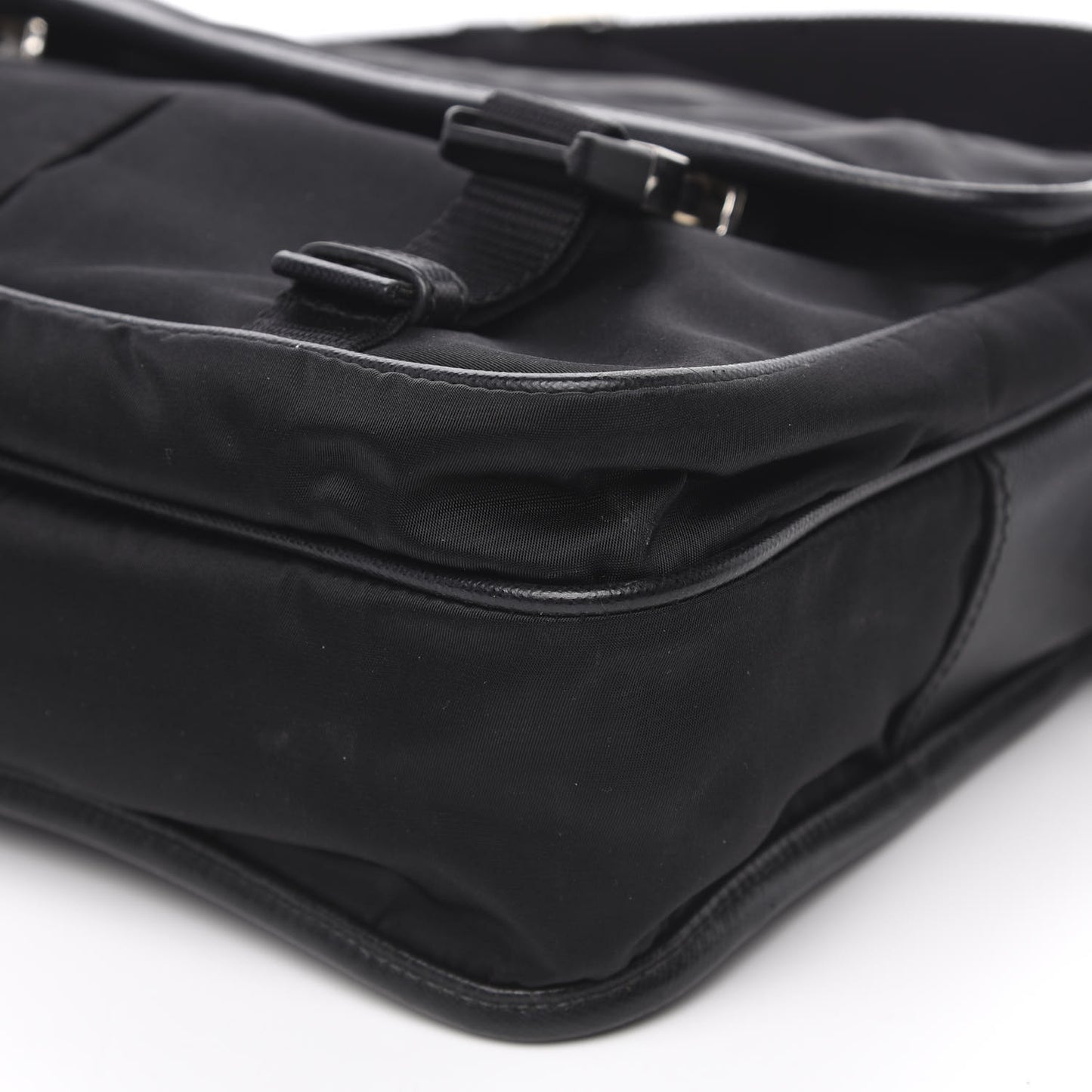 Tessuto Nylon Saffiano Logo Messenger Bag Black