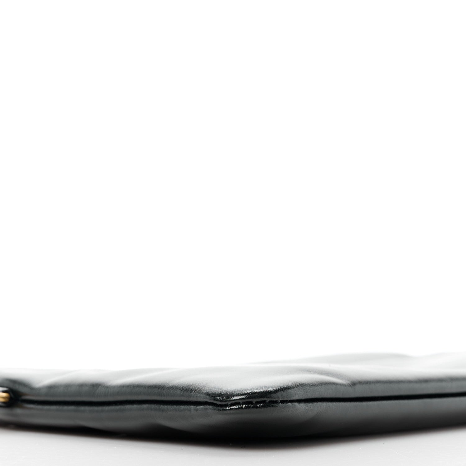 Chanel Shiny Calfskin 22 Removable Pouch Black 7 of 8