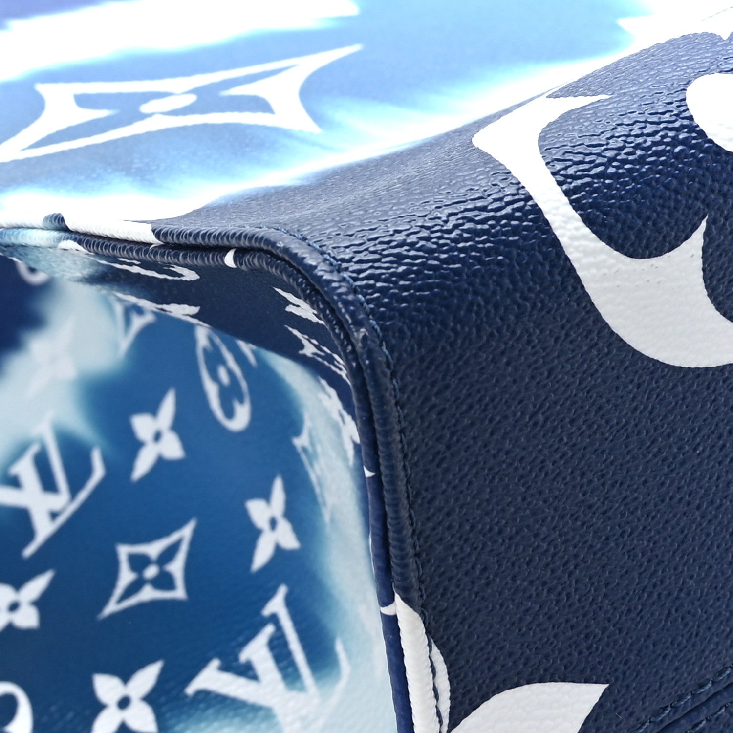 Louis Vuitton Monogram Escale Onthego GM Blue 7 of 10