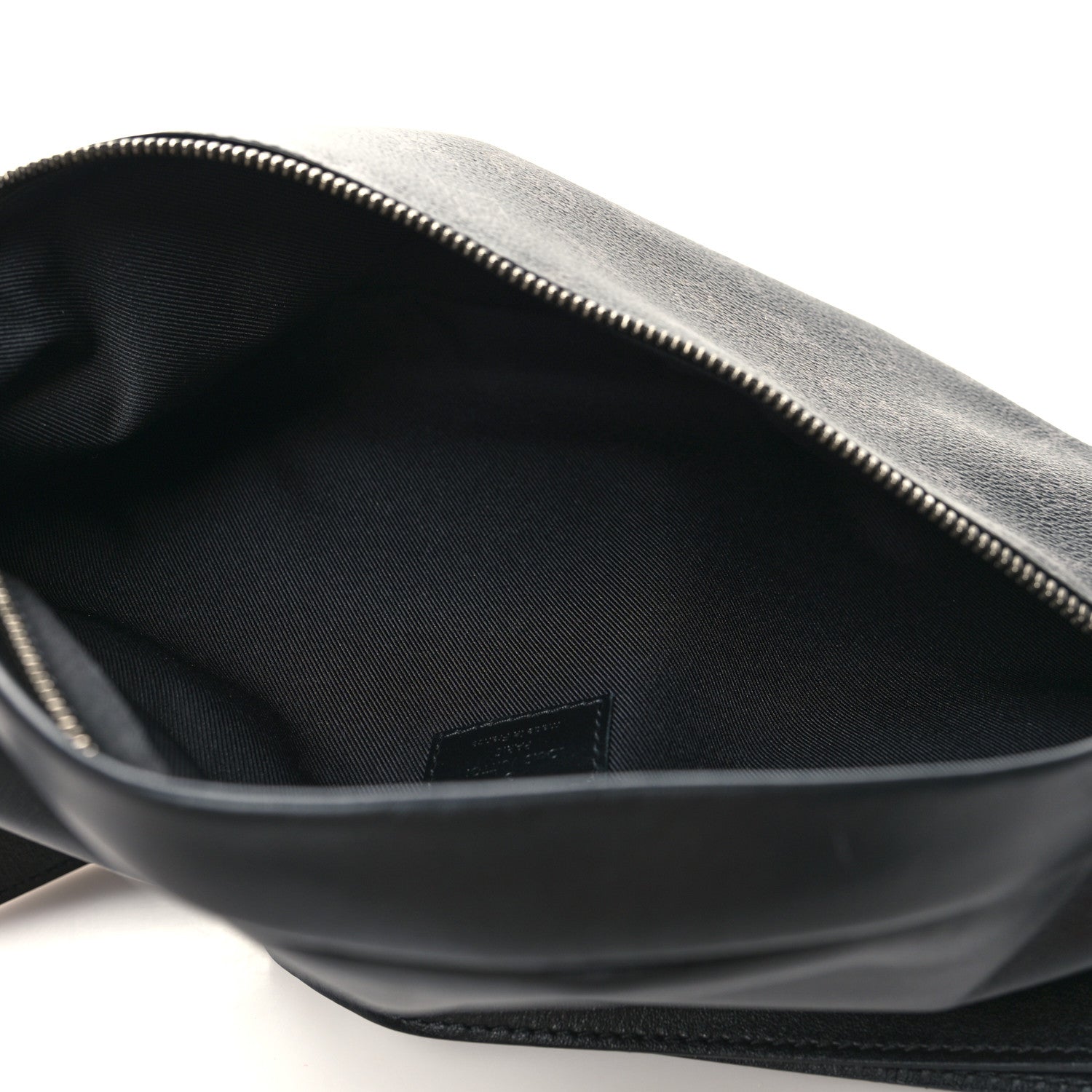 Louis Vuitton Monogram Eclipse Discovery Bumbag 5 of 9