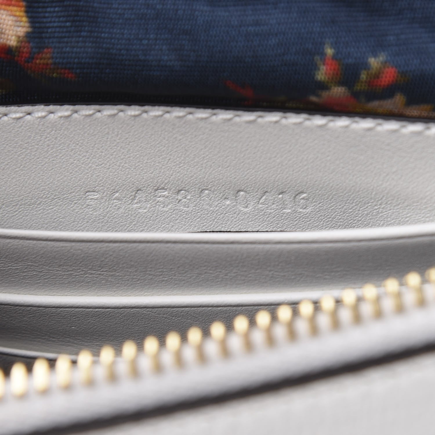 Gucci Mini Vintage GG Supreme Monogram GG New Candy Crossbody Great White 8 of 9