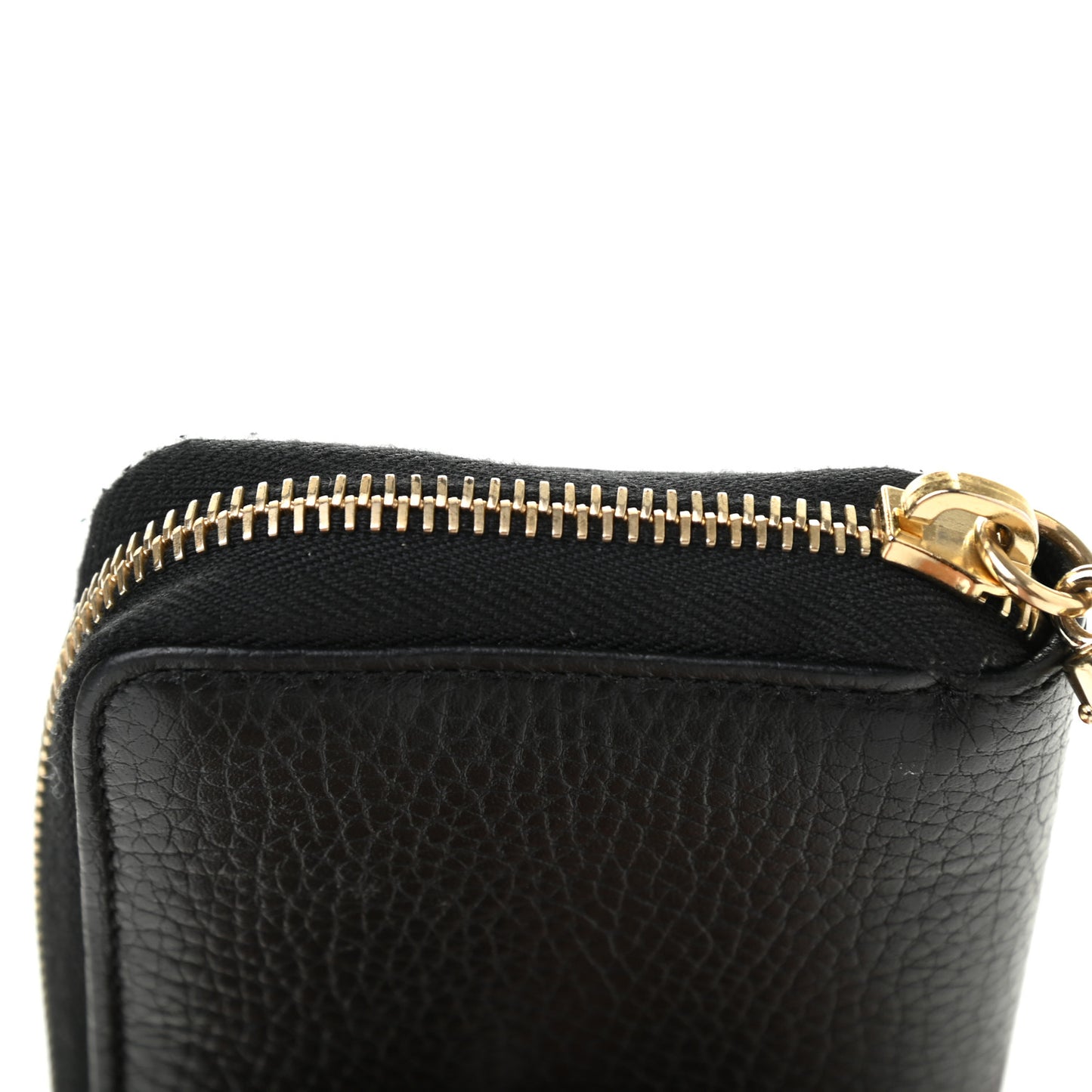 Pebbled Calfskin Small Soho Zip Around Wallet Black