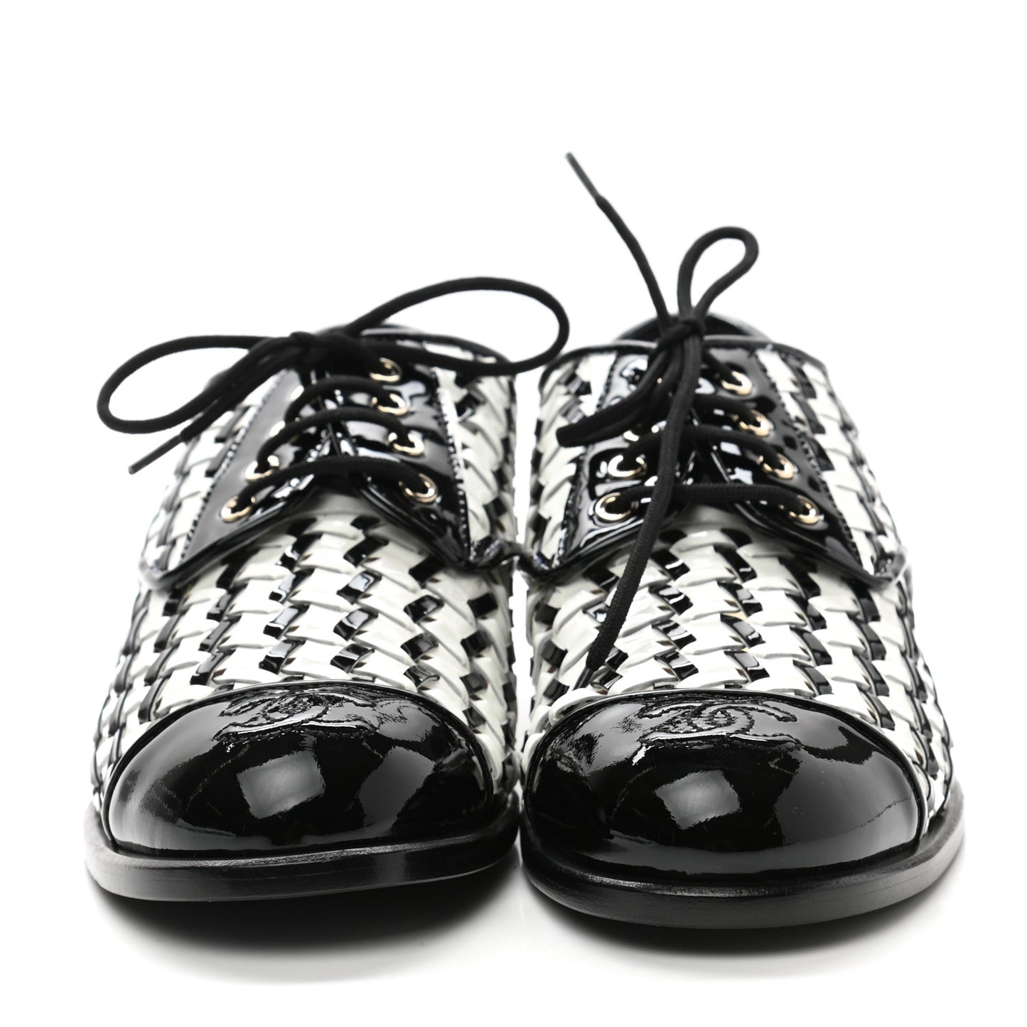 Lambskin Braided Patent CC Lace Up Oxfords 39 Black White