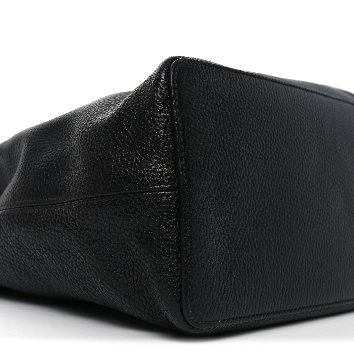 Pebbled Calfskin Large Soho Hobo Black