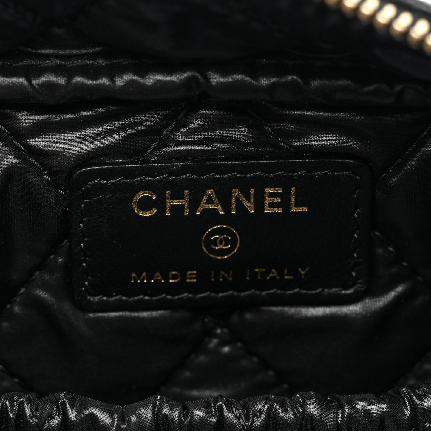 Caviar Quilted Medium Curvy Pouch Cosmetic Case Black