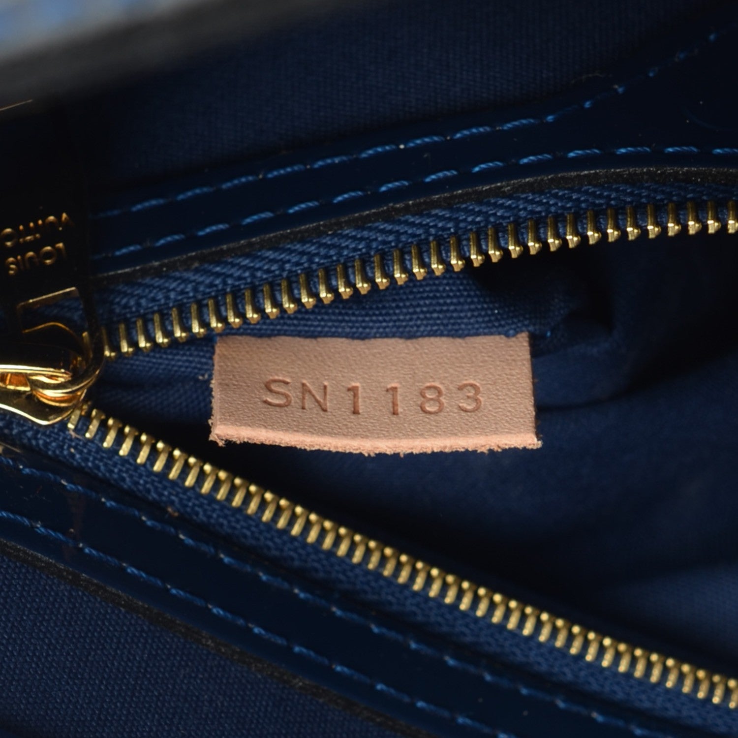 Louis Vuitton Vernis Catalina BB Grand Blue 7 of 7
