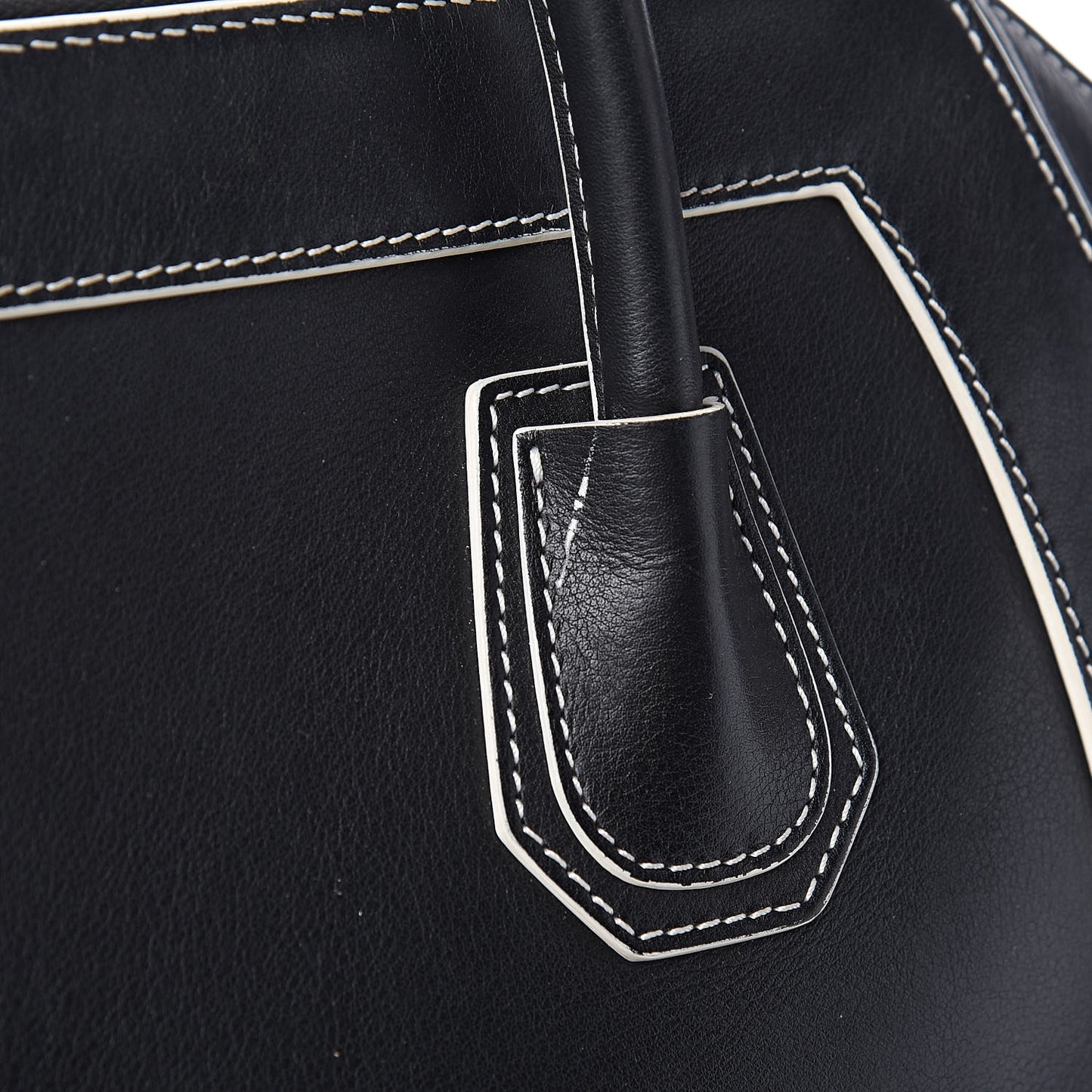 Calfskin Contrast Stitched Medium Antigona Black