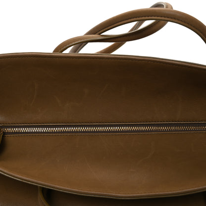 The Row Polished Saddle Terrasse Bag Muschio 10 of 12