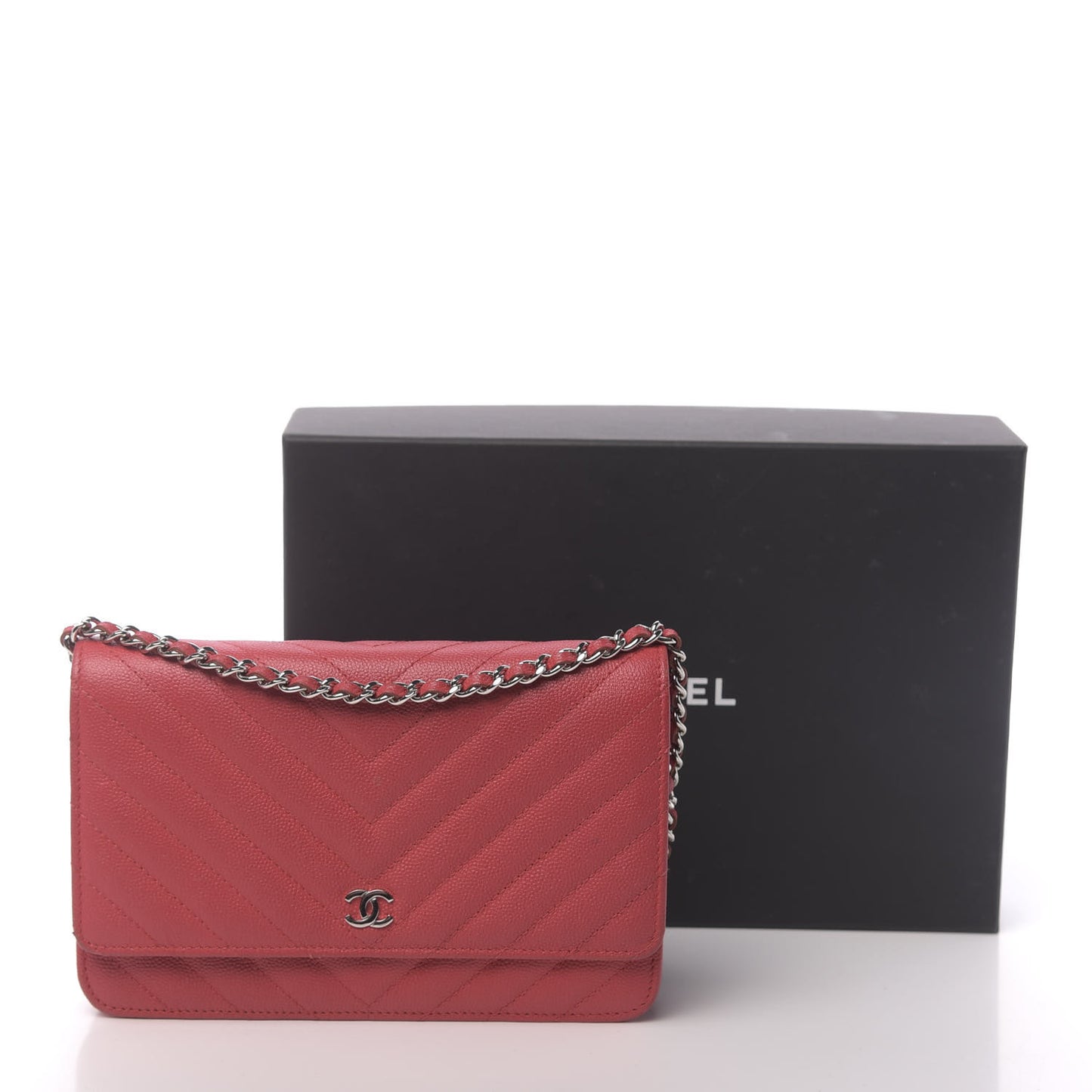 Caviar Chevron Quilted Wallet On Chain WOC Red