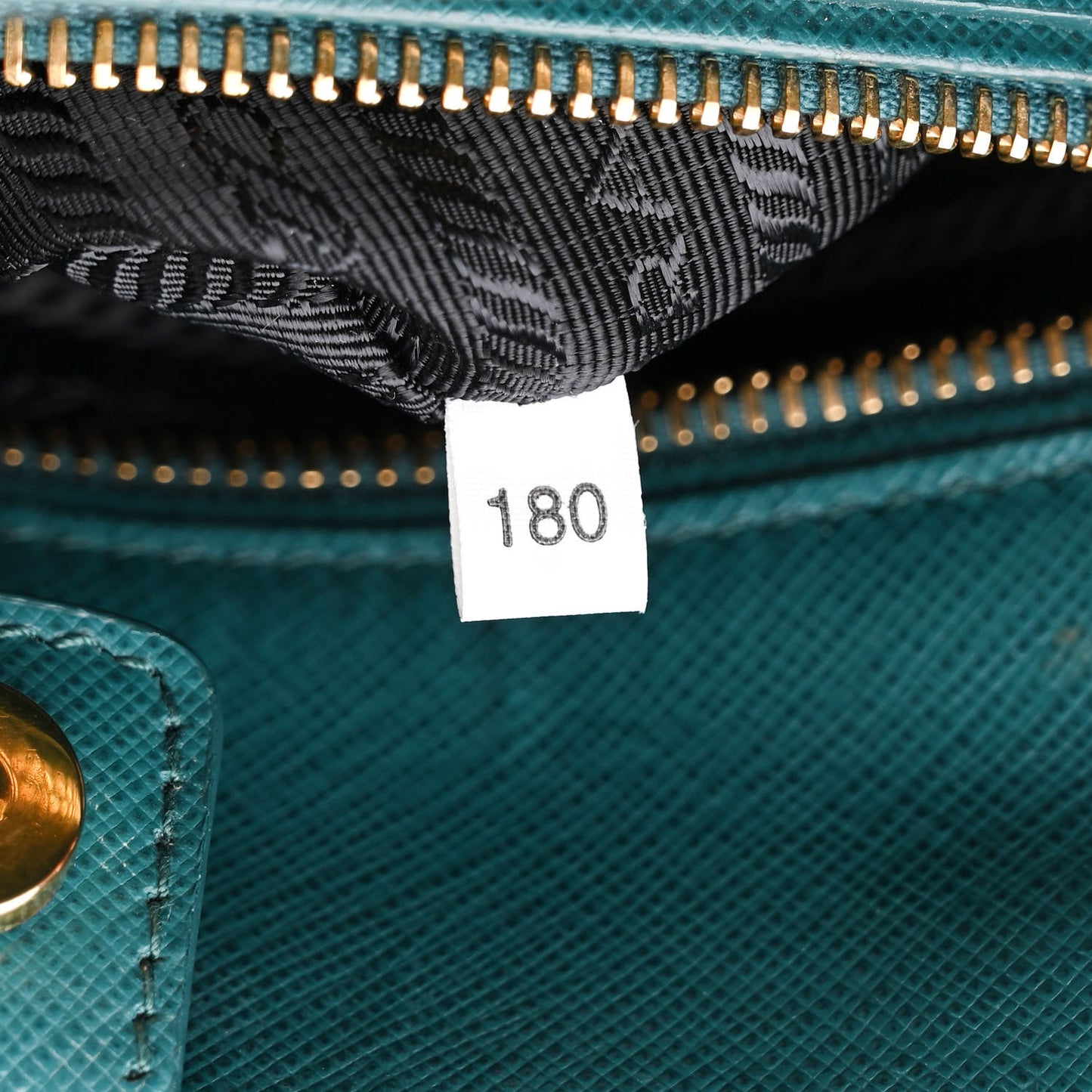 Saffiano Lux Medium Promenade Tote Ottanio