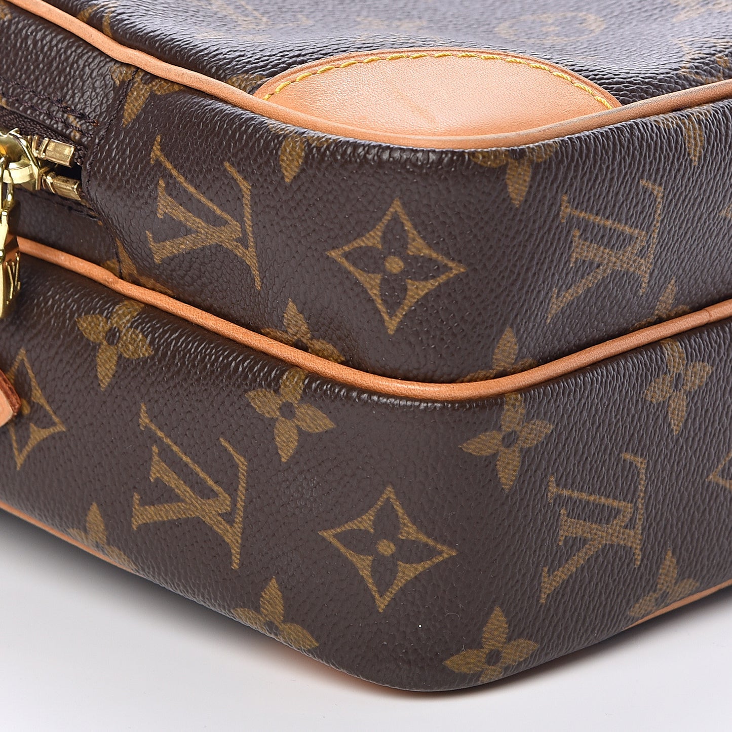Monogram Amazone