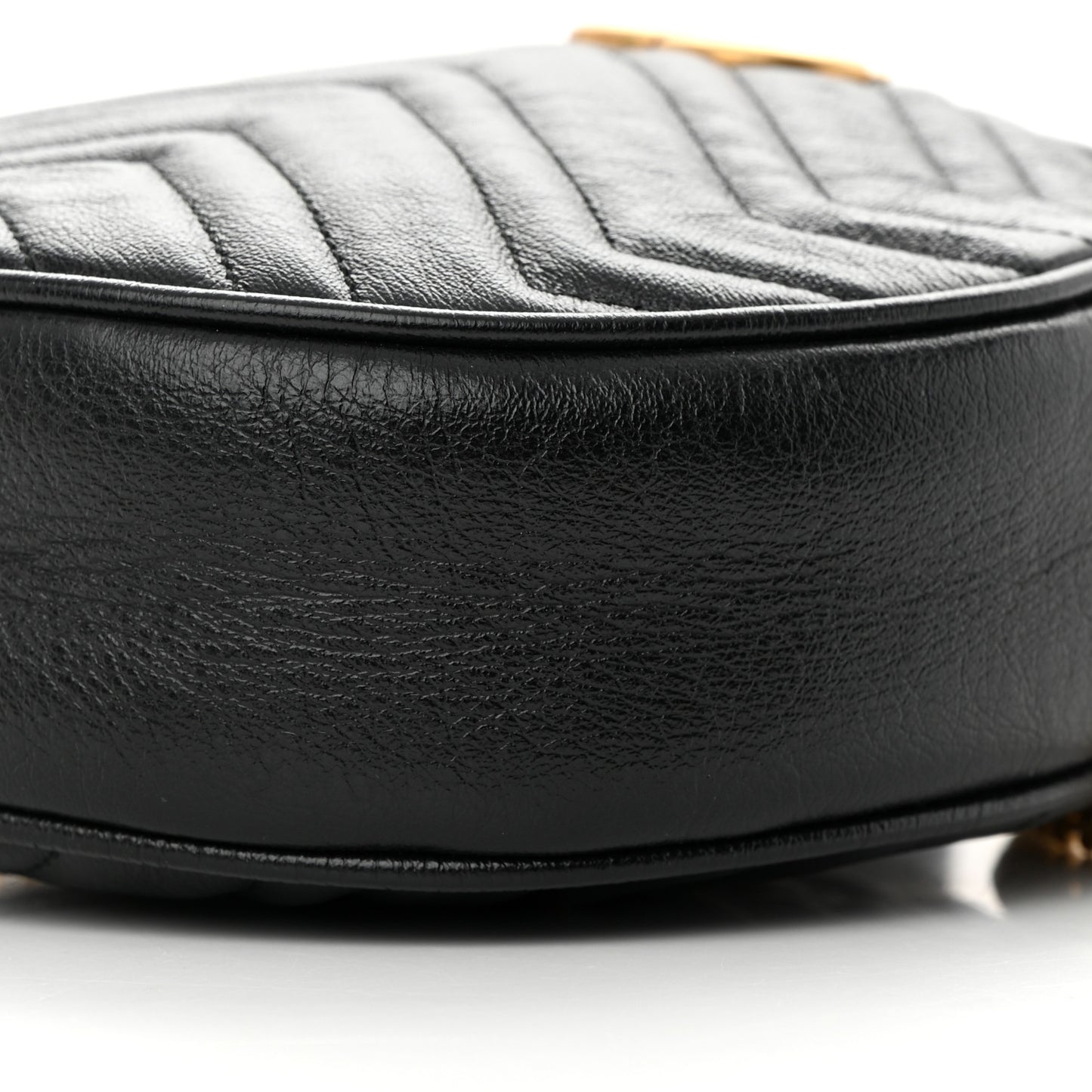 Azalea Calfskin Matelasse Heart Mini GG Marmont Round Shoulder Bag Black