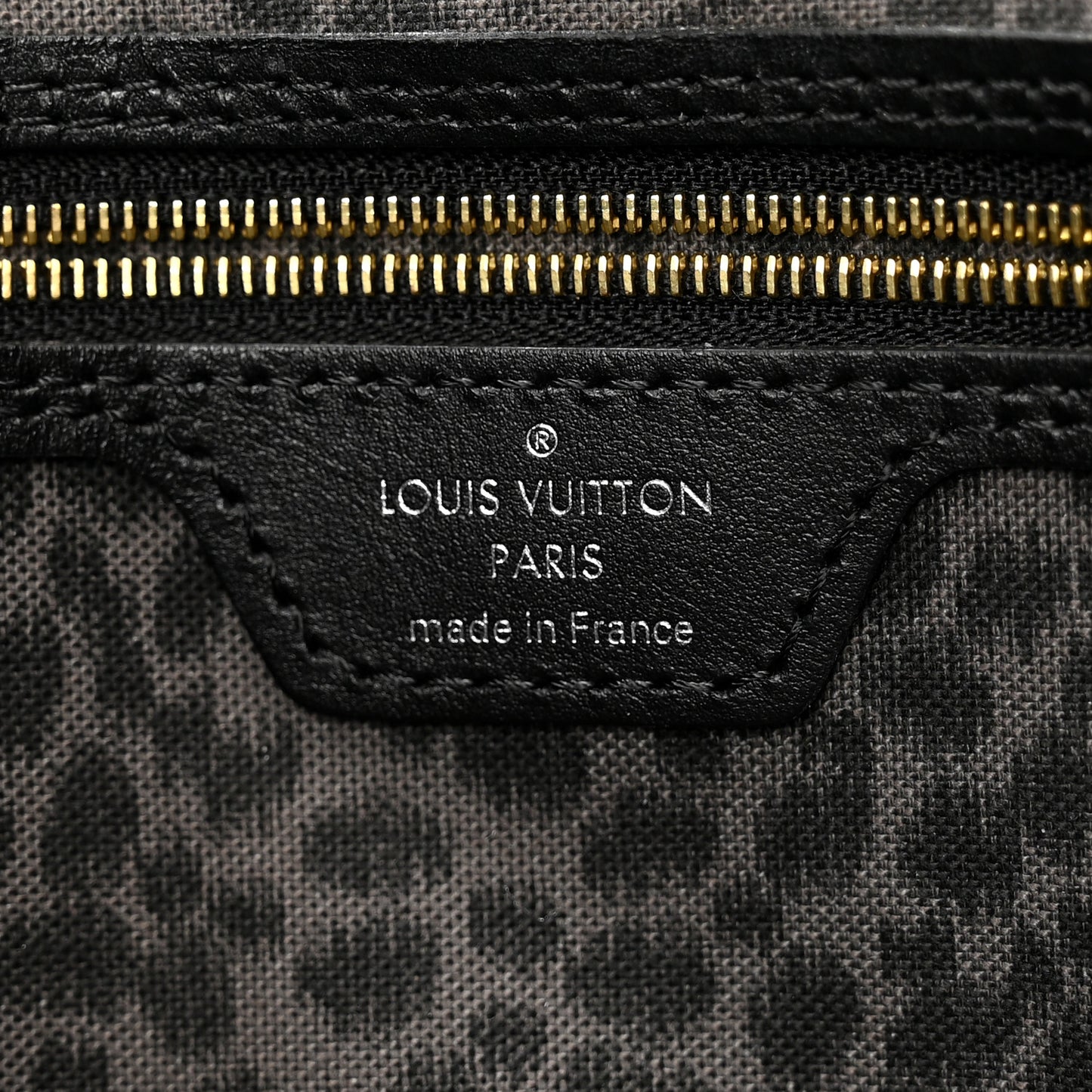 Monogram Giant Wild at Heart Neverfull MM Black