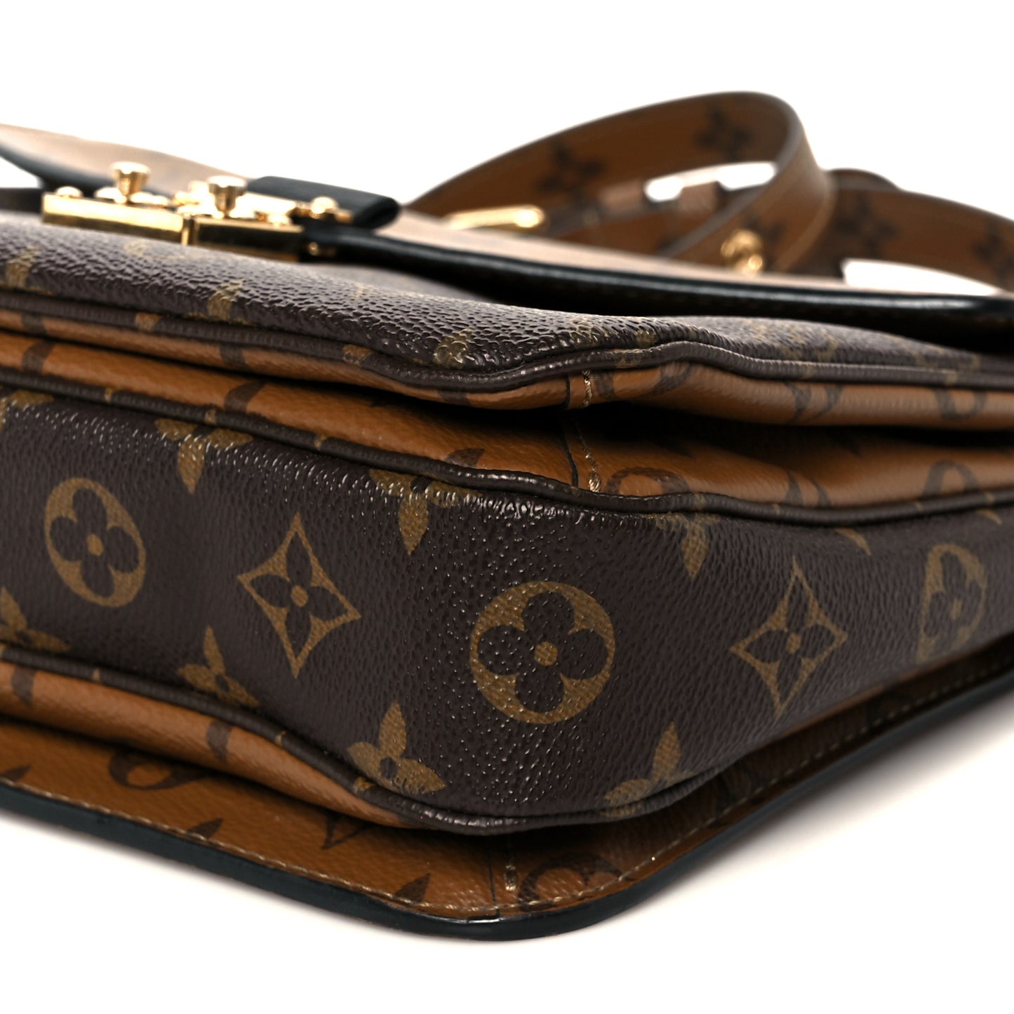 Reverse Monogram Pochette Metis