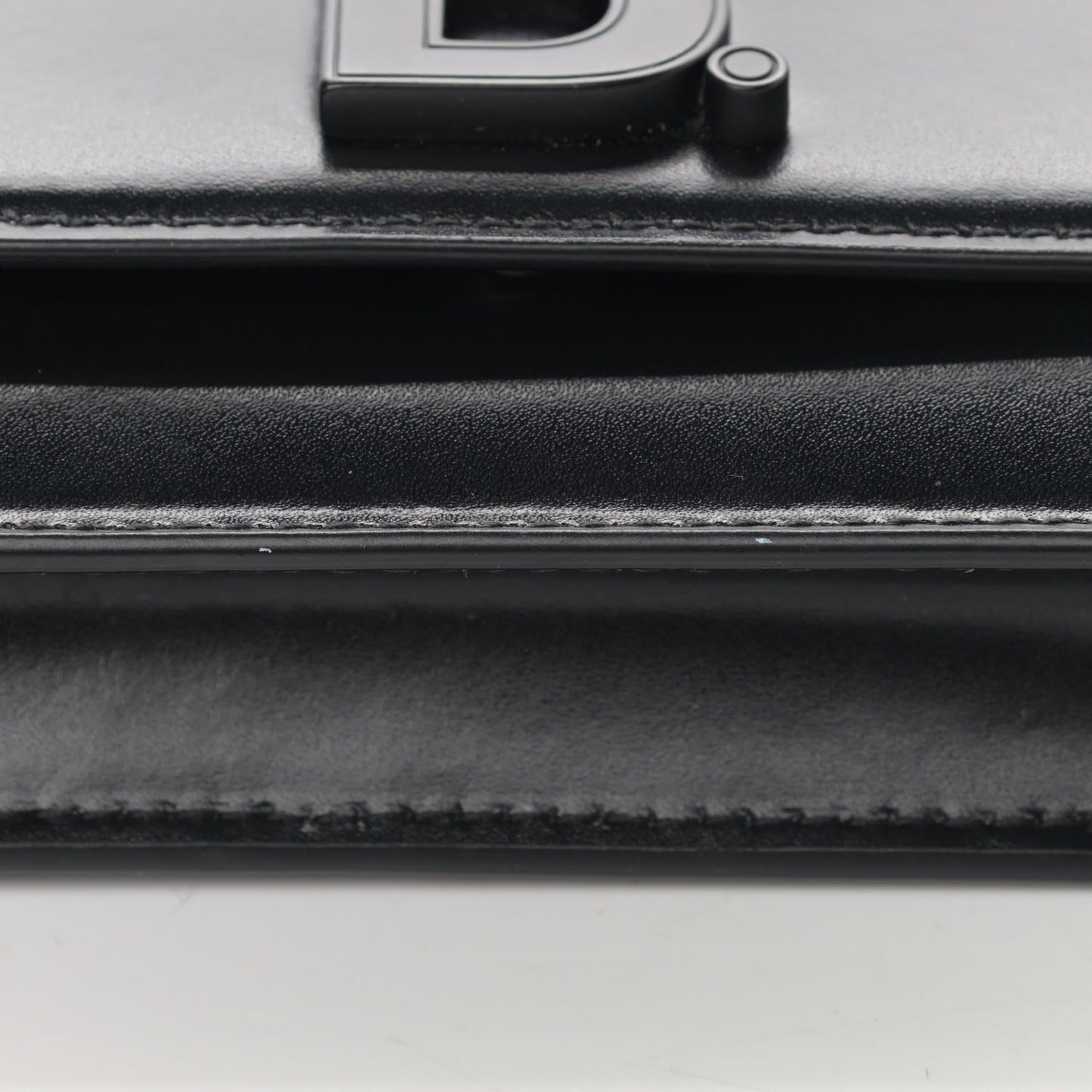Smooth Calfskin B Wallet on Chain Black