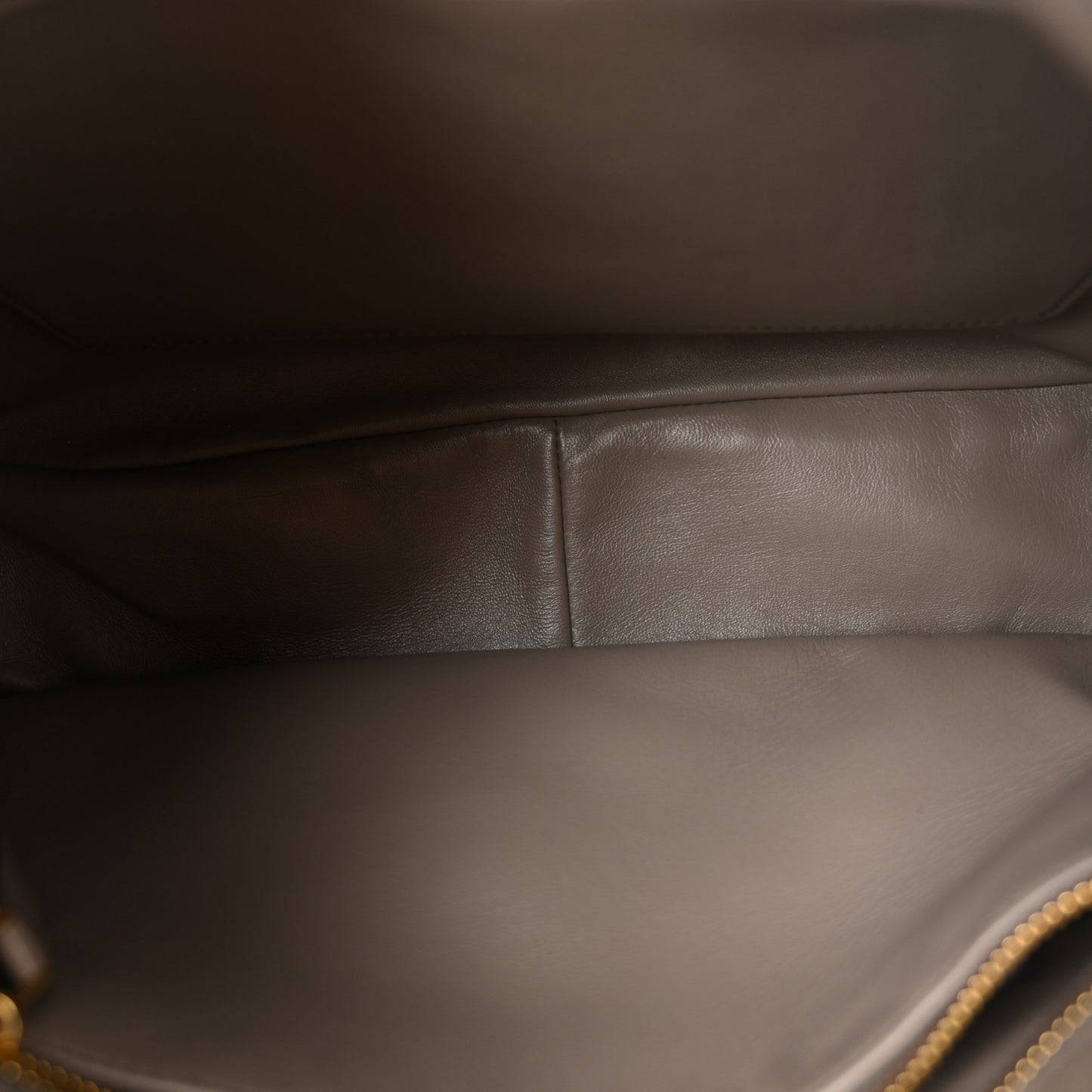 Vitello Daino Soft Large Zippered Messenger Hobo Argilla