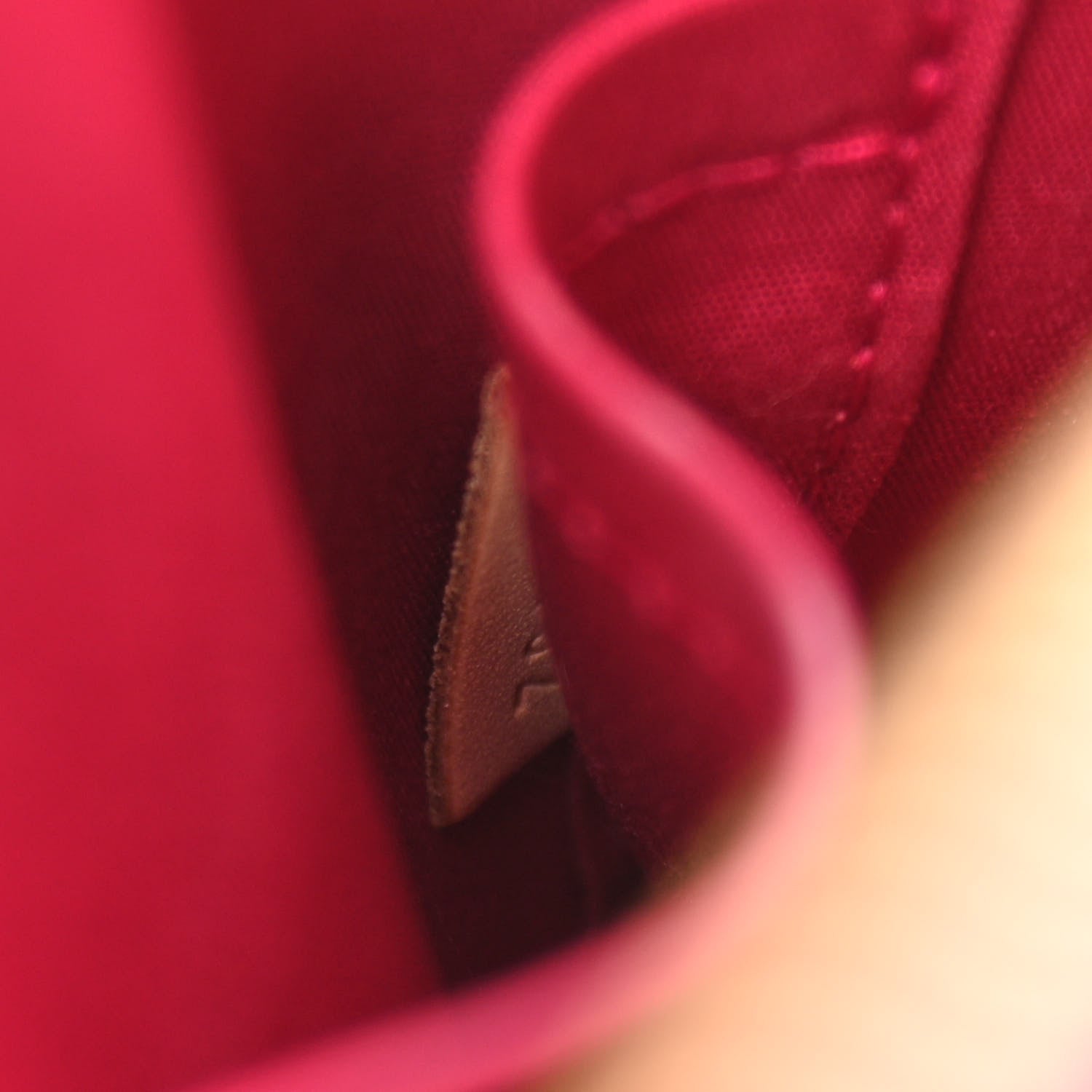 Louis Vuitton Vernis Alma PM Rose Indien 7 of 12