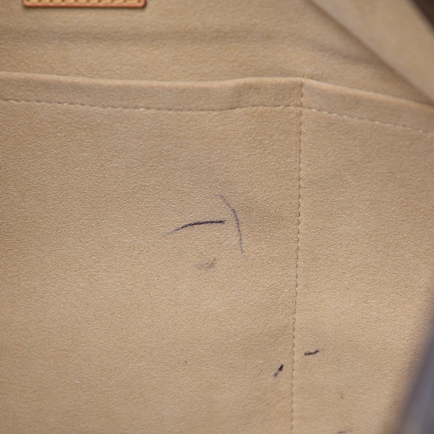 Louis Vuitton Monogram Artsy MM 13 of 13