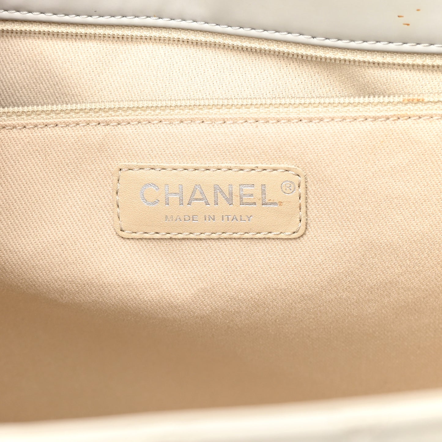 Vinyl Quilted Large In The Business Tote Light Grey