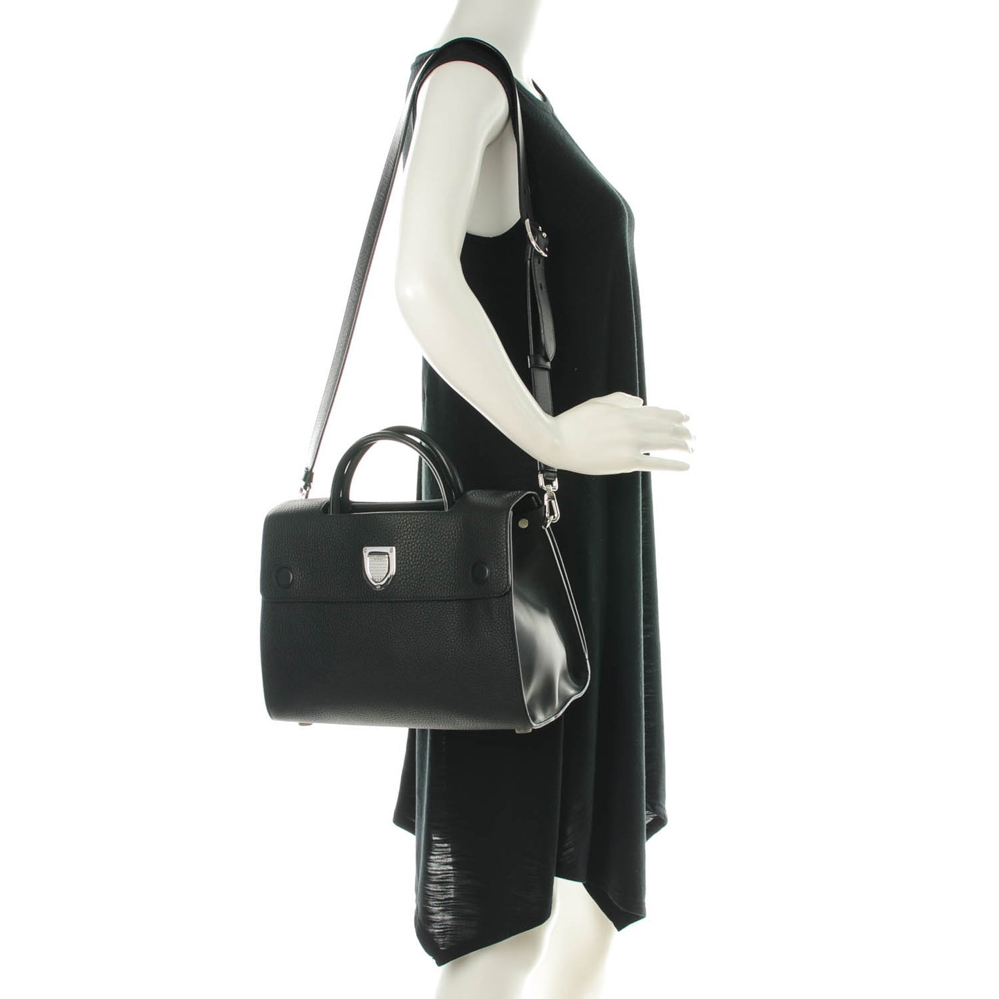 Grained Calfskin Medium Diorever Flap Black