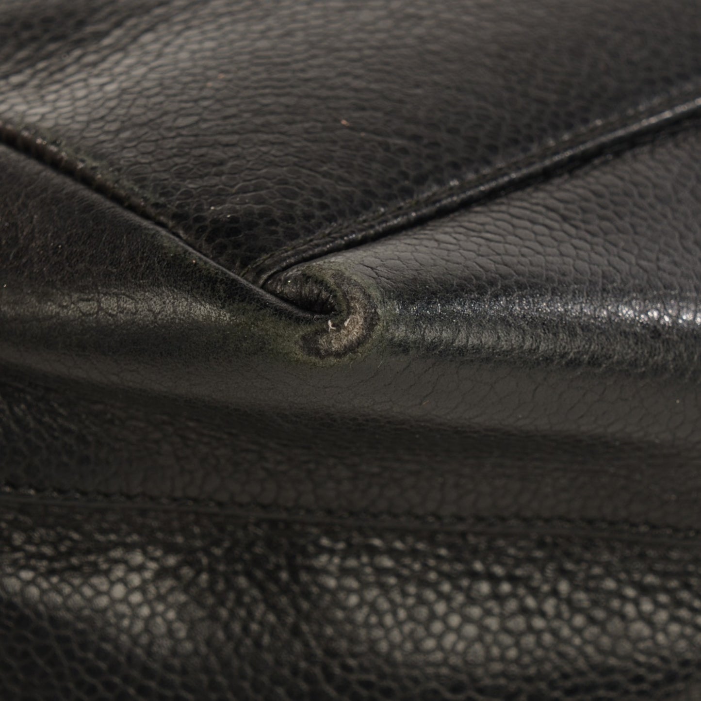 Caviar CC Shoulder Bag Black