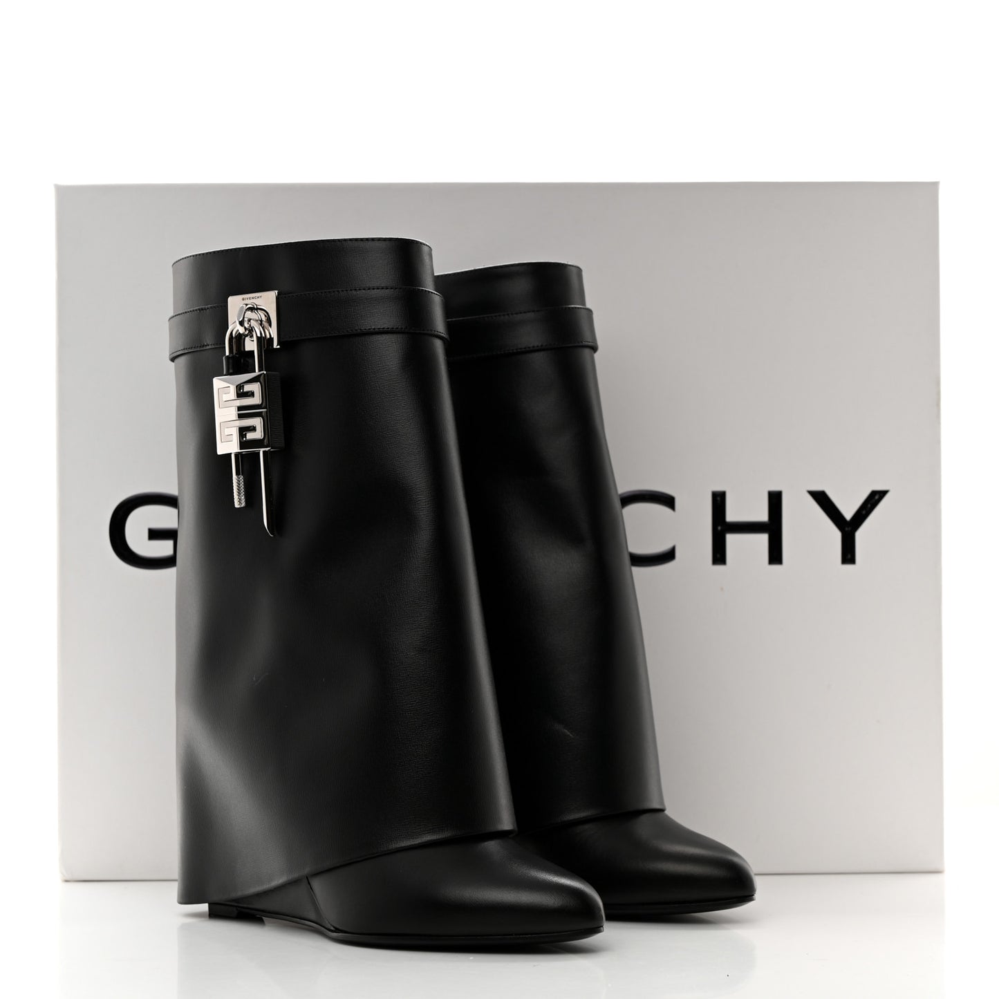 Calfskin Shark Lock Ankle Boots 39 Black