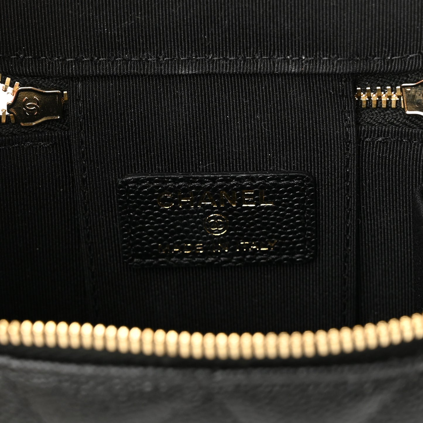 Caviar Quilted Mini Pearl On Top Vanity Case With Chain Black