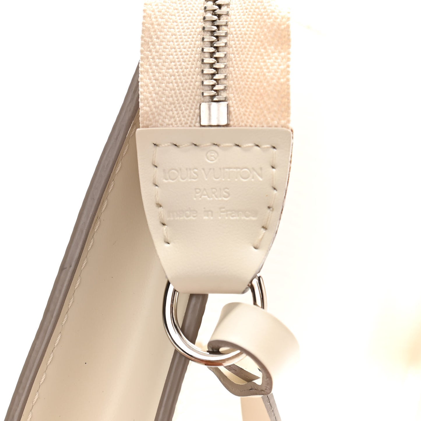 Epi Pochette Accessories 24 Ivory