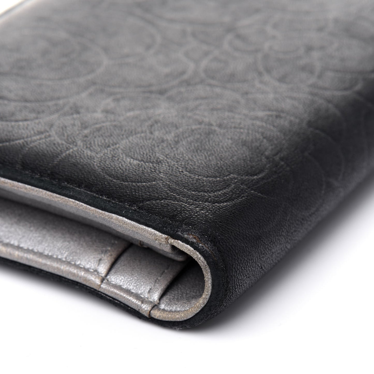 Lambskin Camellia Embossed Yen Wallet Black