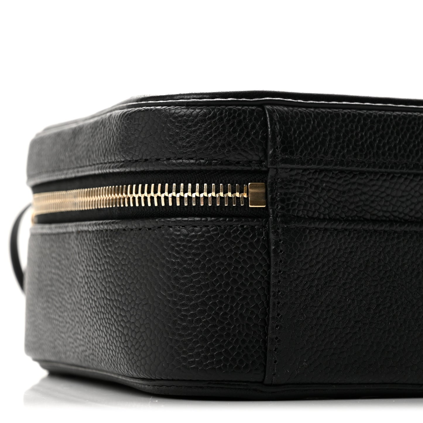 Caviar Quilted Medium CC Filigree Vanity Case Black