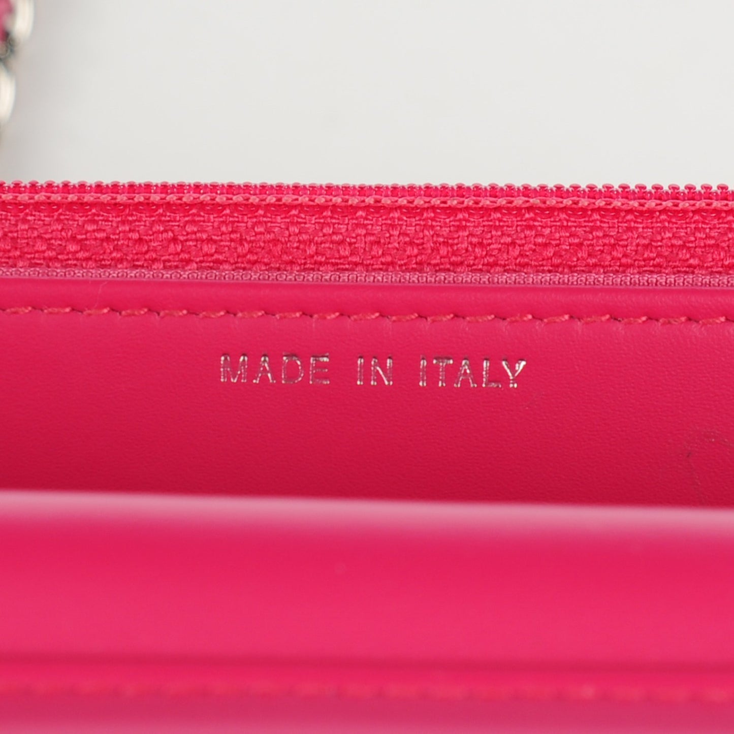Patent Quilted Wallet On Chain WOC Fuchsia
