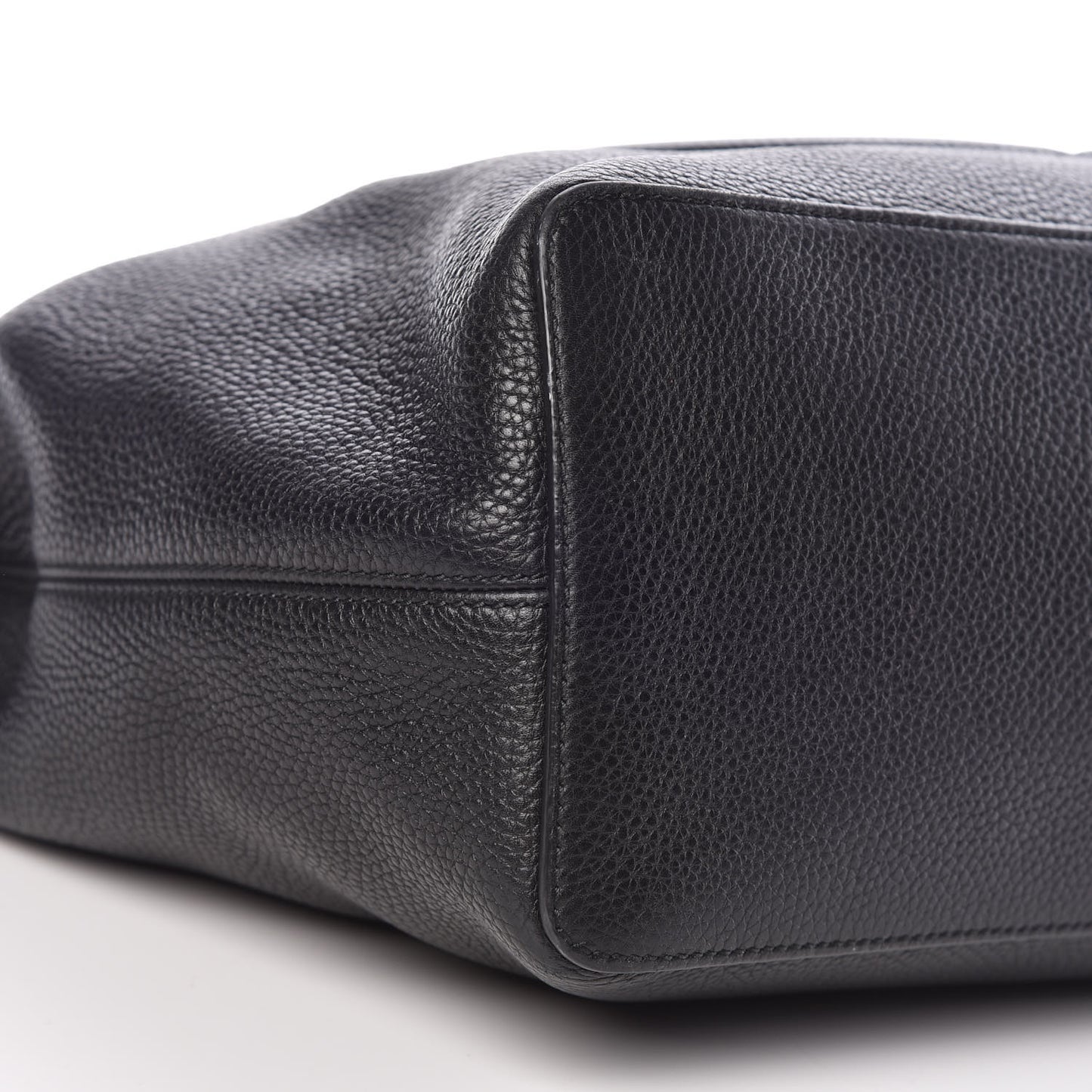 Pebbled Calfskin Large Soho Hobo Black