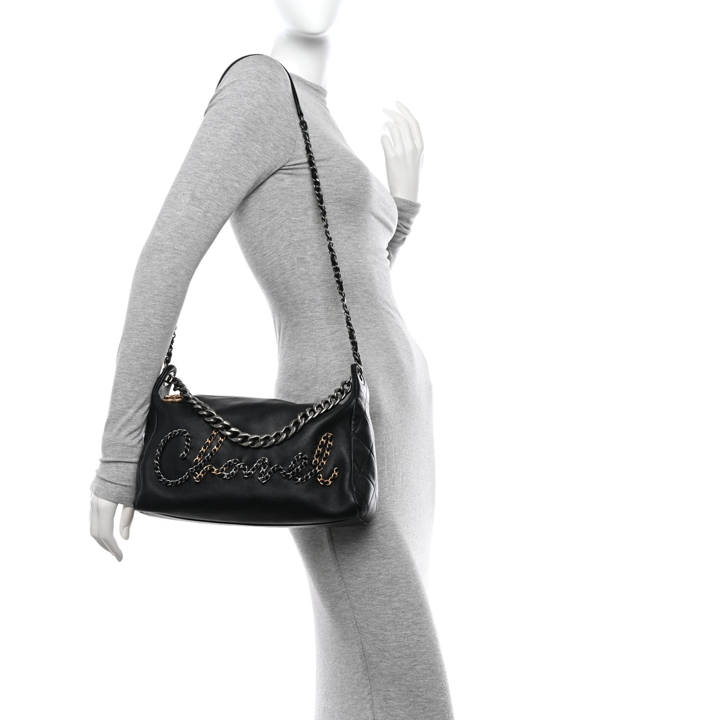 Calfskin Chain 20s Signature Hobo Black