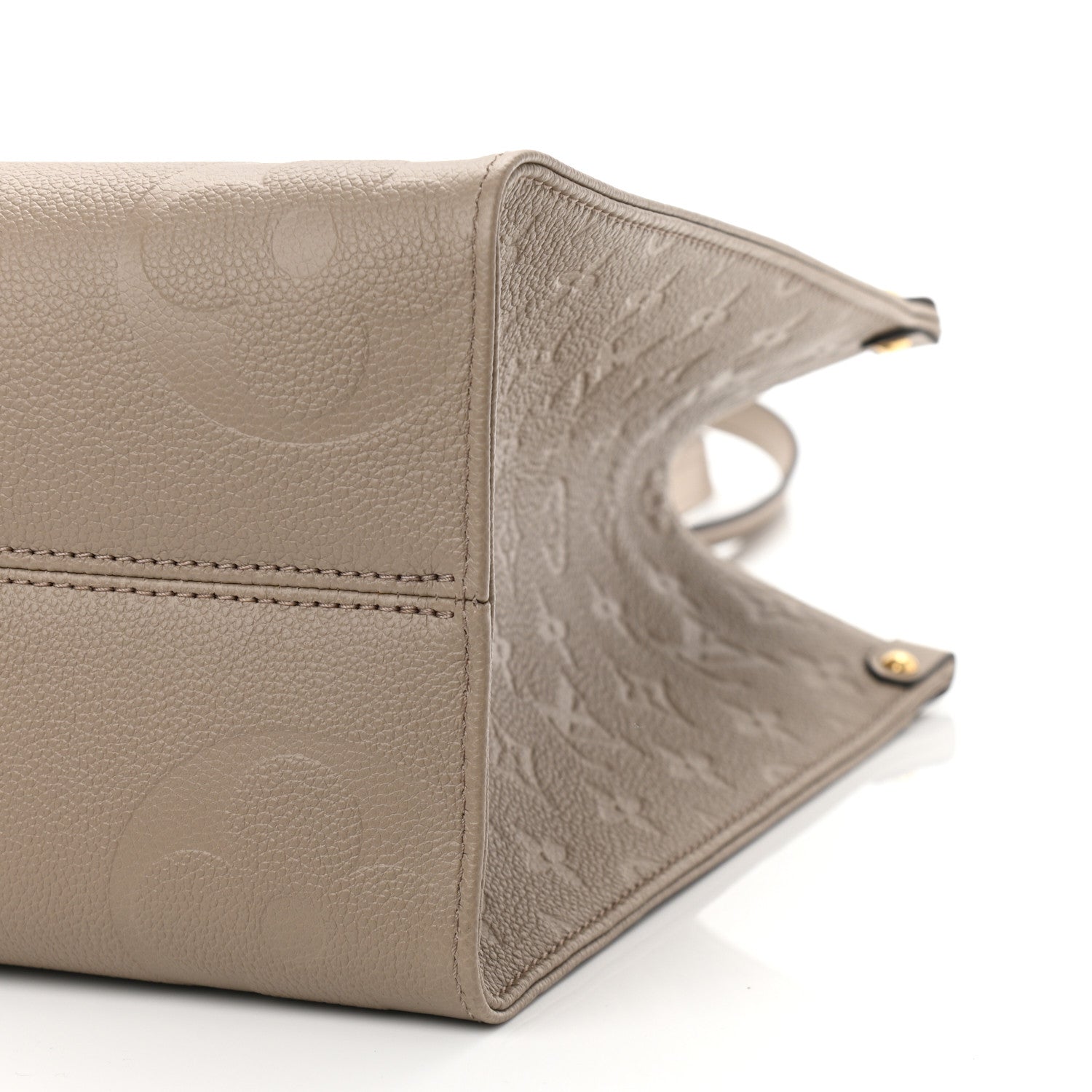 Louis Vuitton Empreinte Monogram Giant Onthego MM Tourterelle 9 of 10