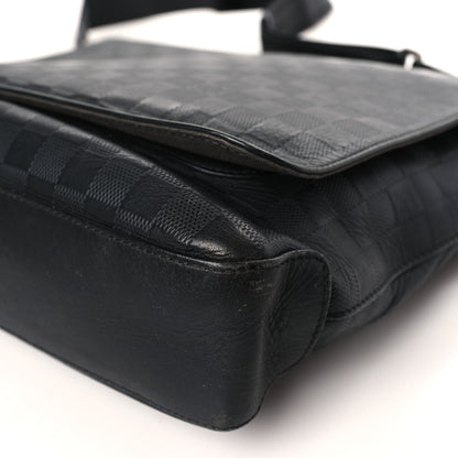 Louis Vuitton Damier Infini District MM Onyx 8 of 10