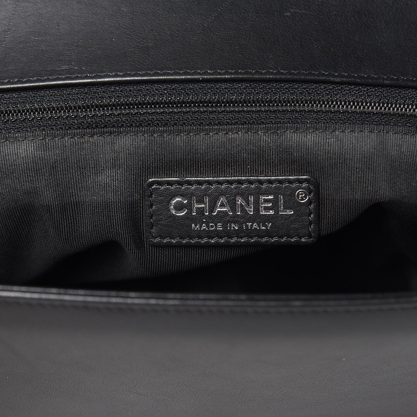 Lambskin Chevron Quilted New Medium Boy Flap Black