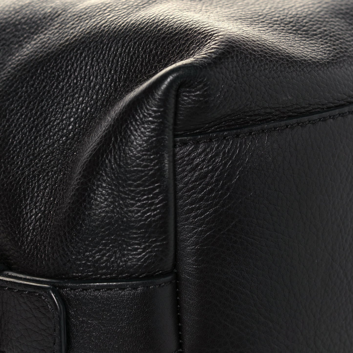 Waxy Grained Calfskin Medium Nightingale Black