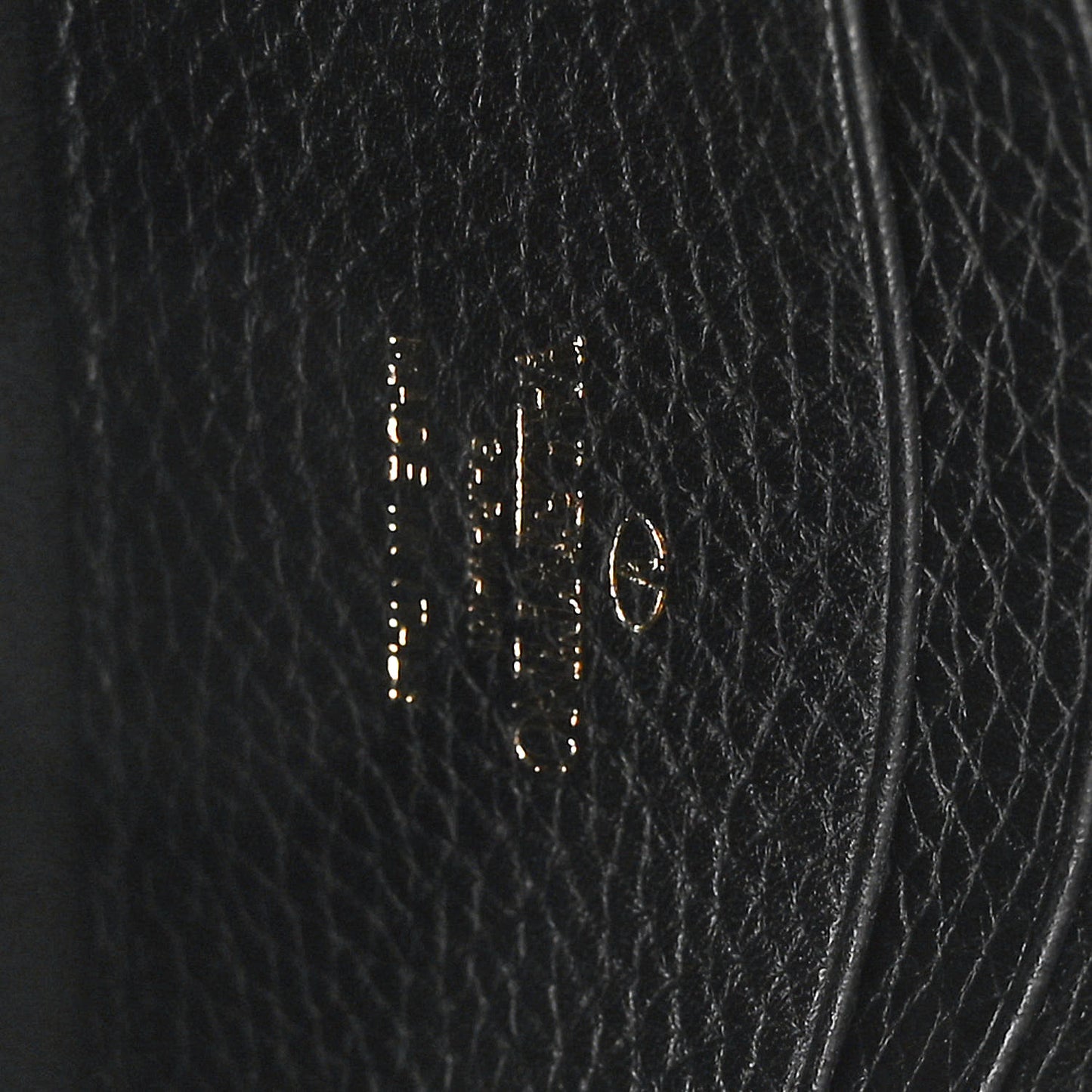 Grainy Calfskin Rockstud Crossbody Pouch Black