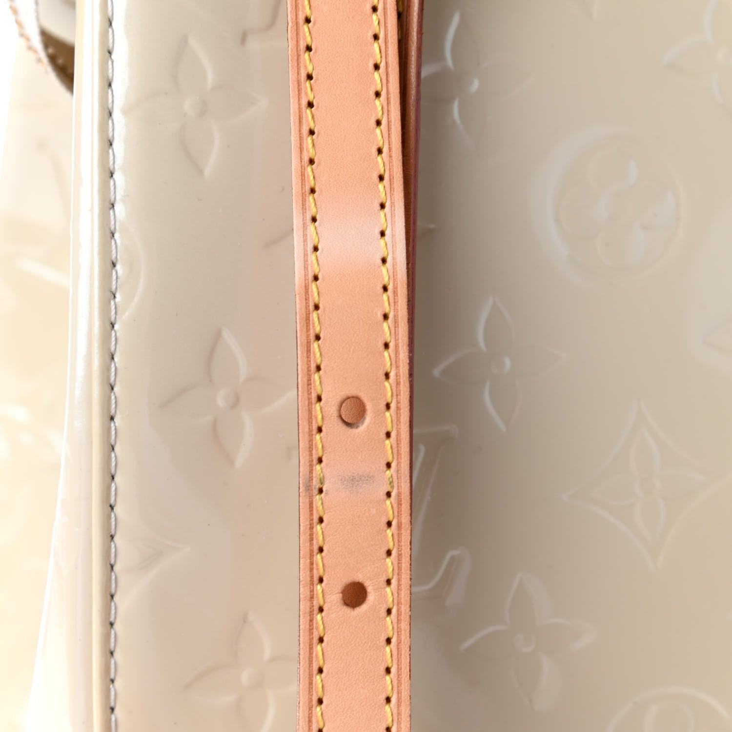 Louis Vuitton Vernis Brea MM Blanc Corail 5 of 5
