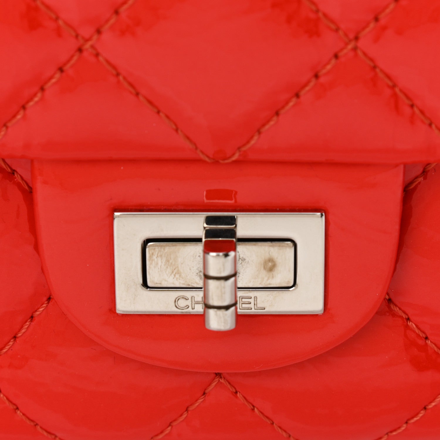 Chanel Distressed Patent Quilted 2.55 Reissue 226 Flap Red 15 of 15
