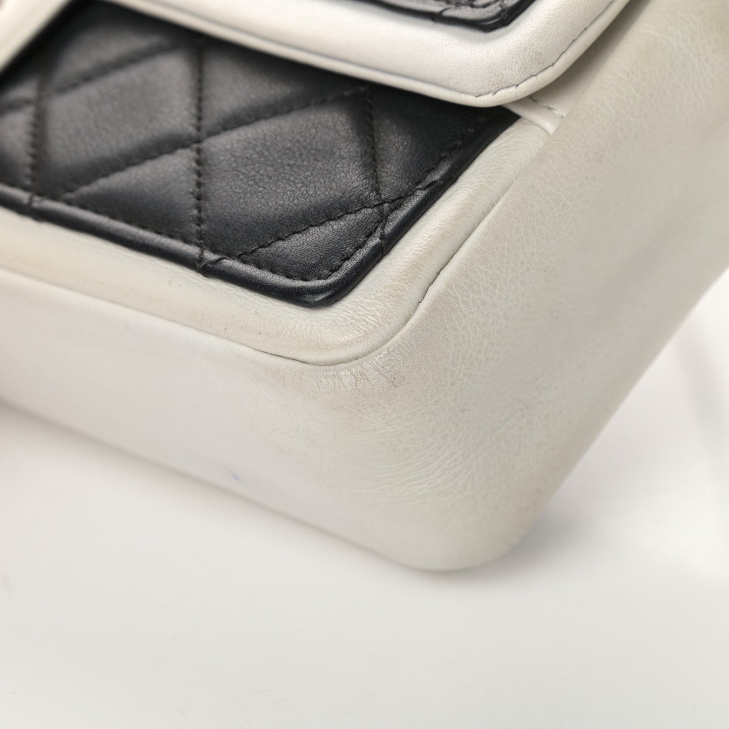 Calfskin Quilted Medium Graphic Flap Black White