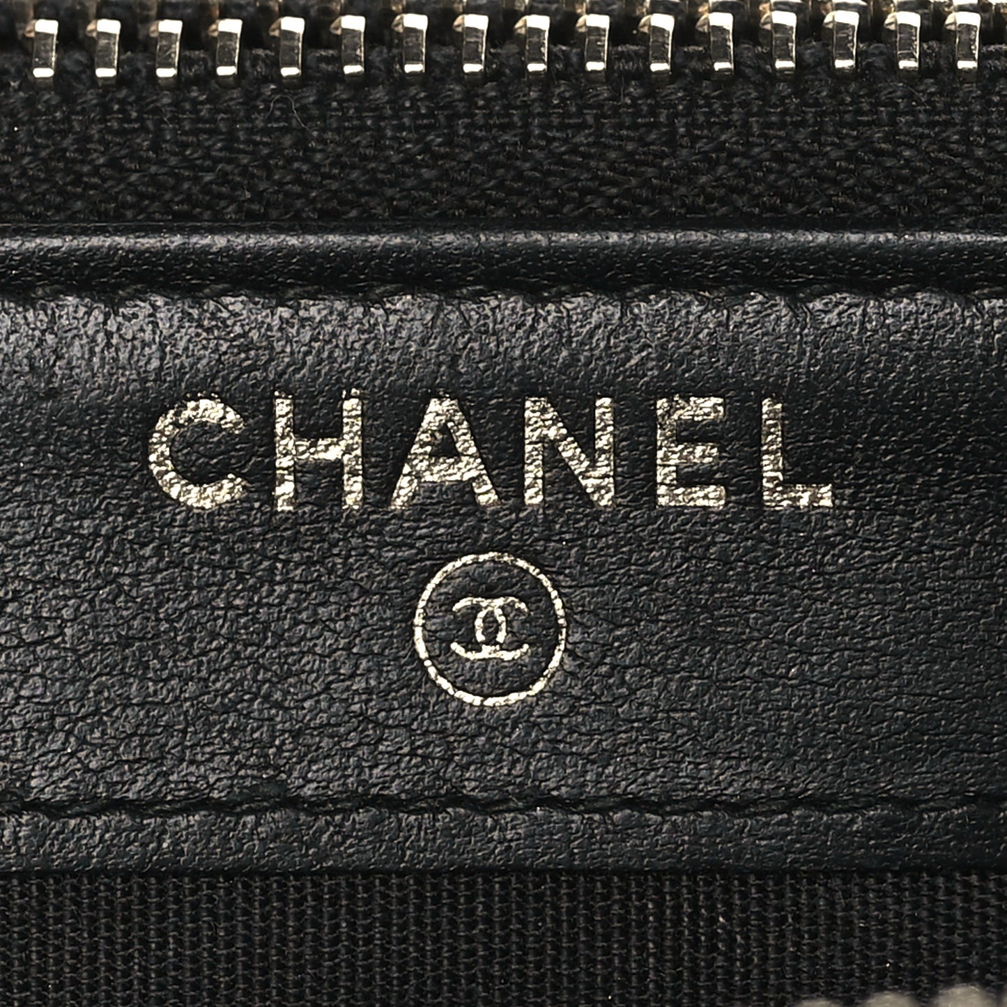 Caviar Chevron Small Boy Clutch With Chain Black