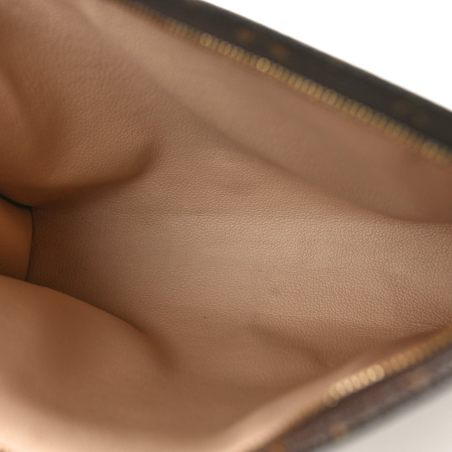 Louis Vuitton Monogram Toiletry Pouch 26 5 of 9