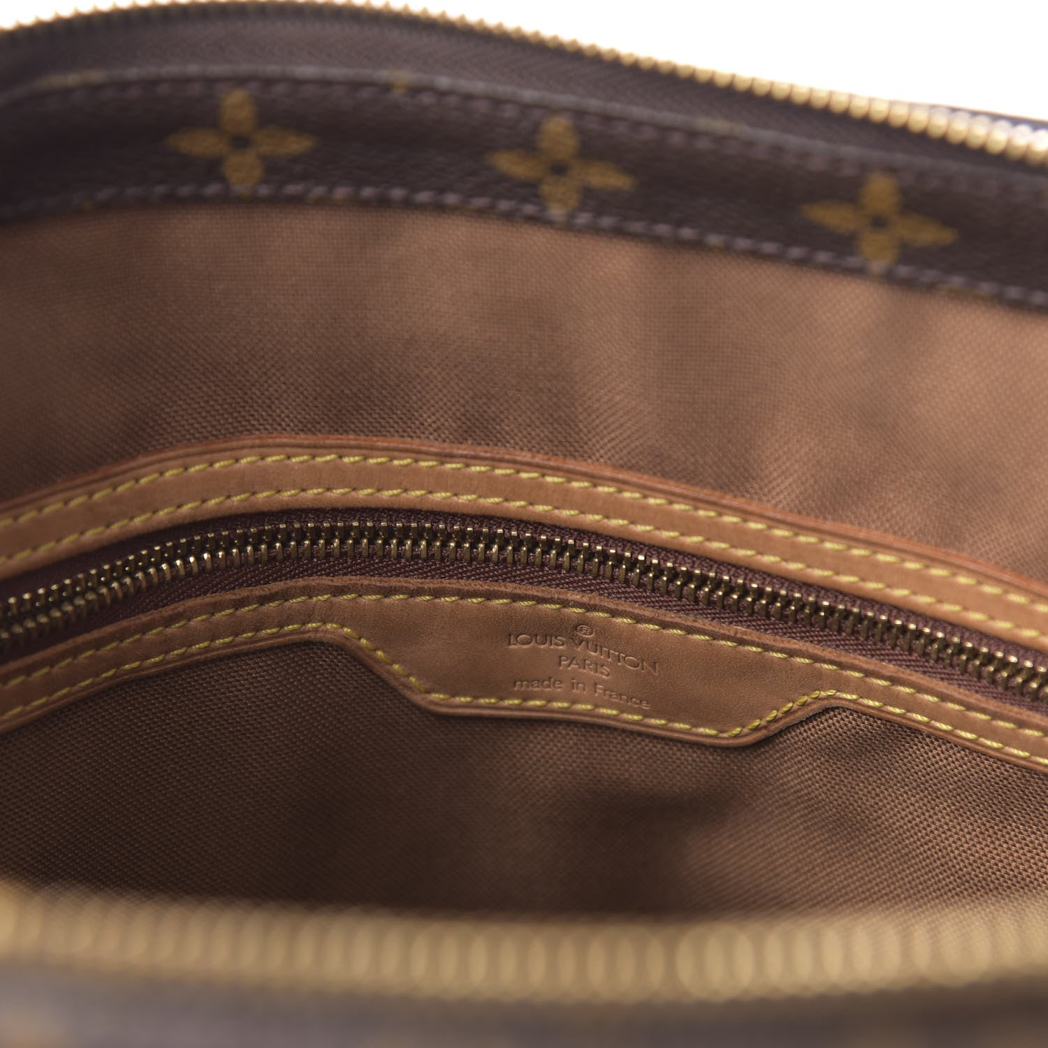 Louis Vuitton Monogram Cabas Mezzo 8 of 9