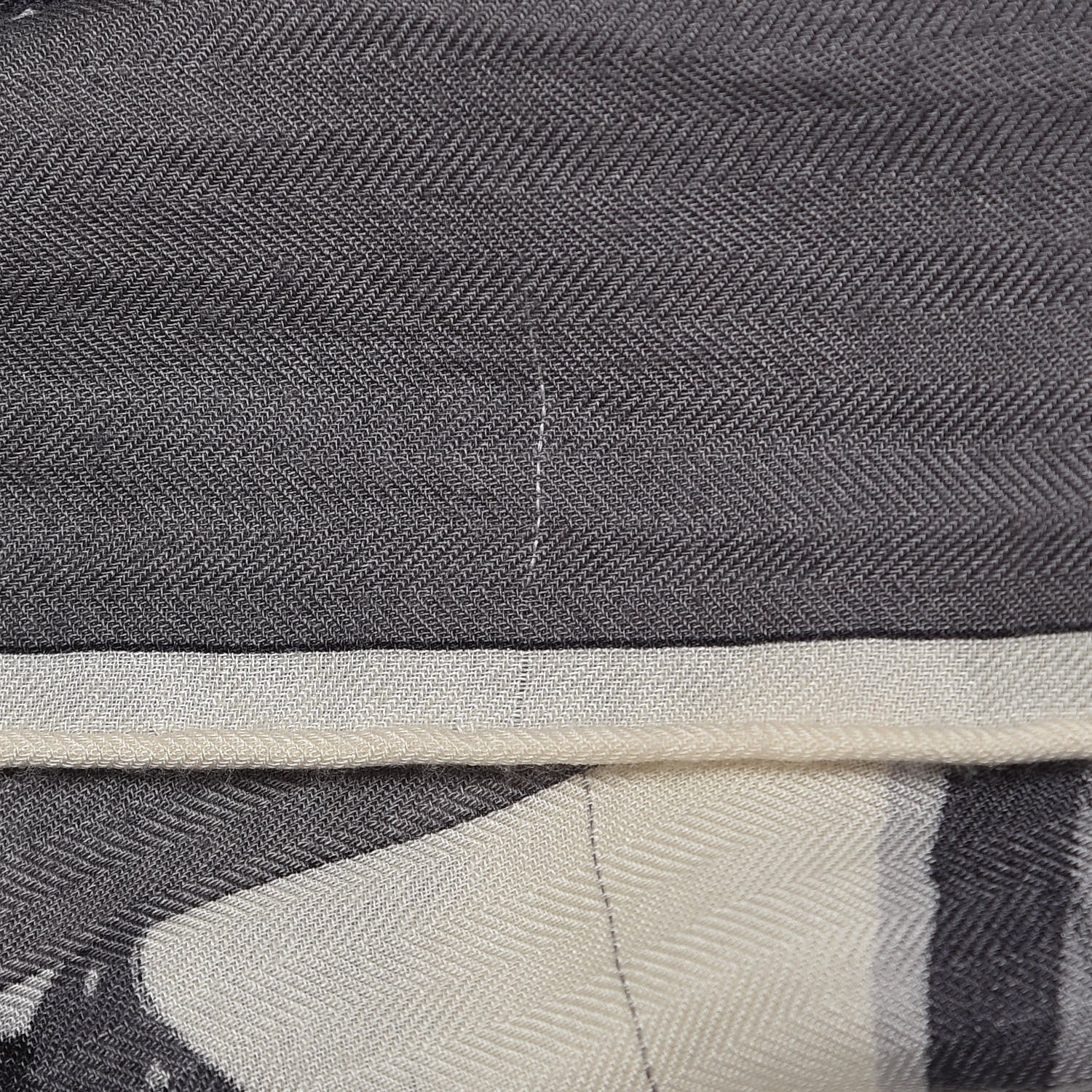 Hermes Cashmere Silk L Instruction Du Roy Shawl 140 Gris Acier White Black 6 of 6