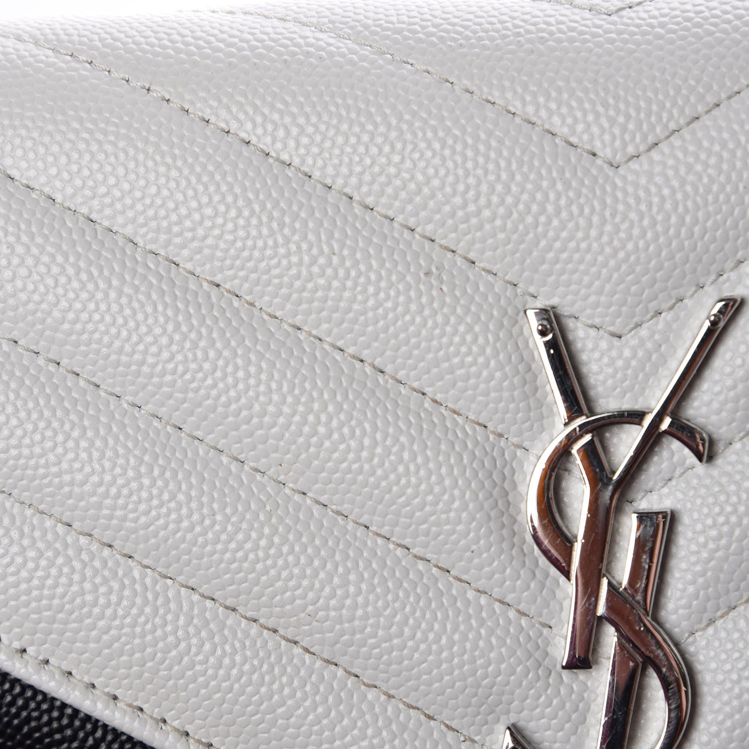 Saint Laurent Grain De Poudre Matelasse Chevron Bi-Color Monogram Chain Wallet White Black 10 of 13