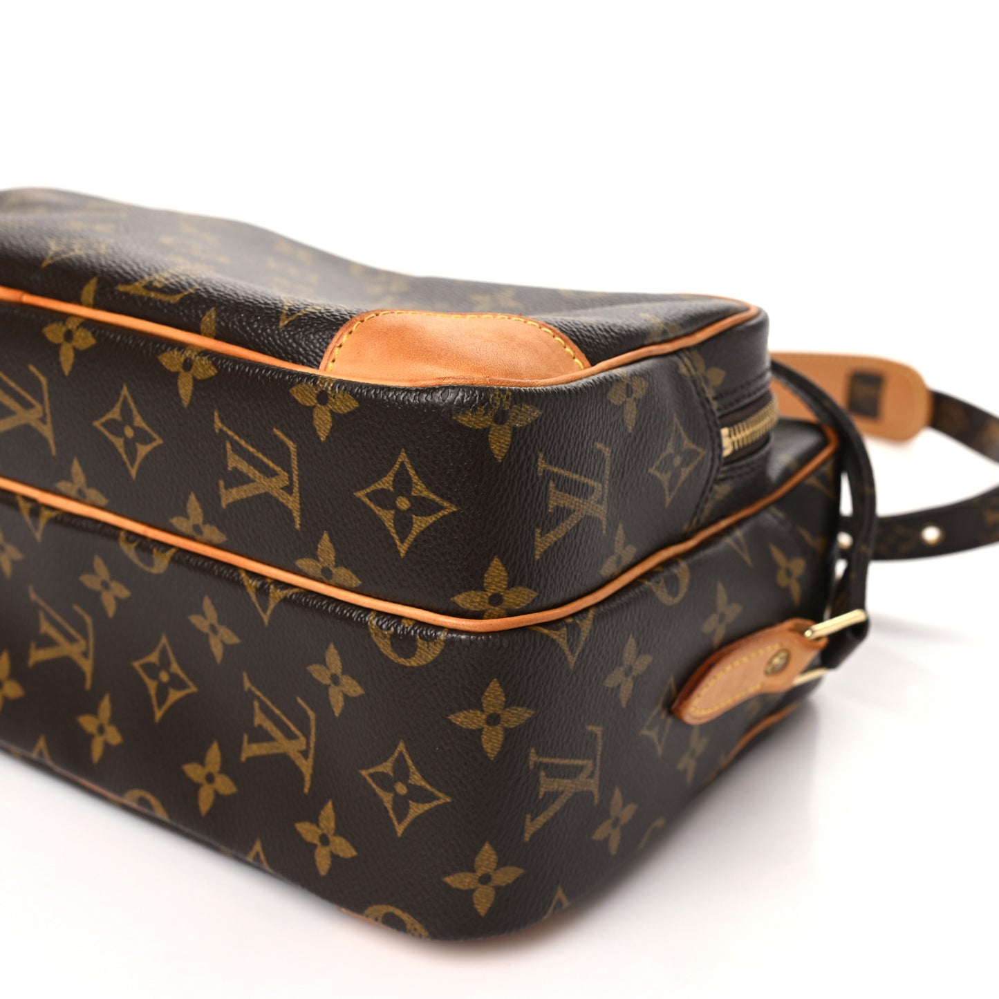 Monogram Nil 28